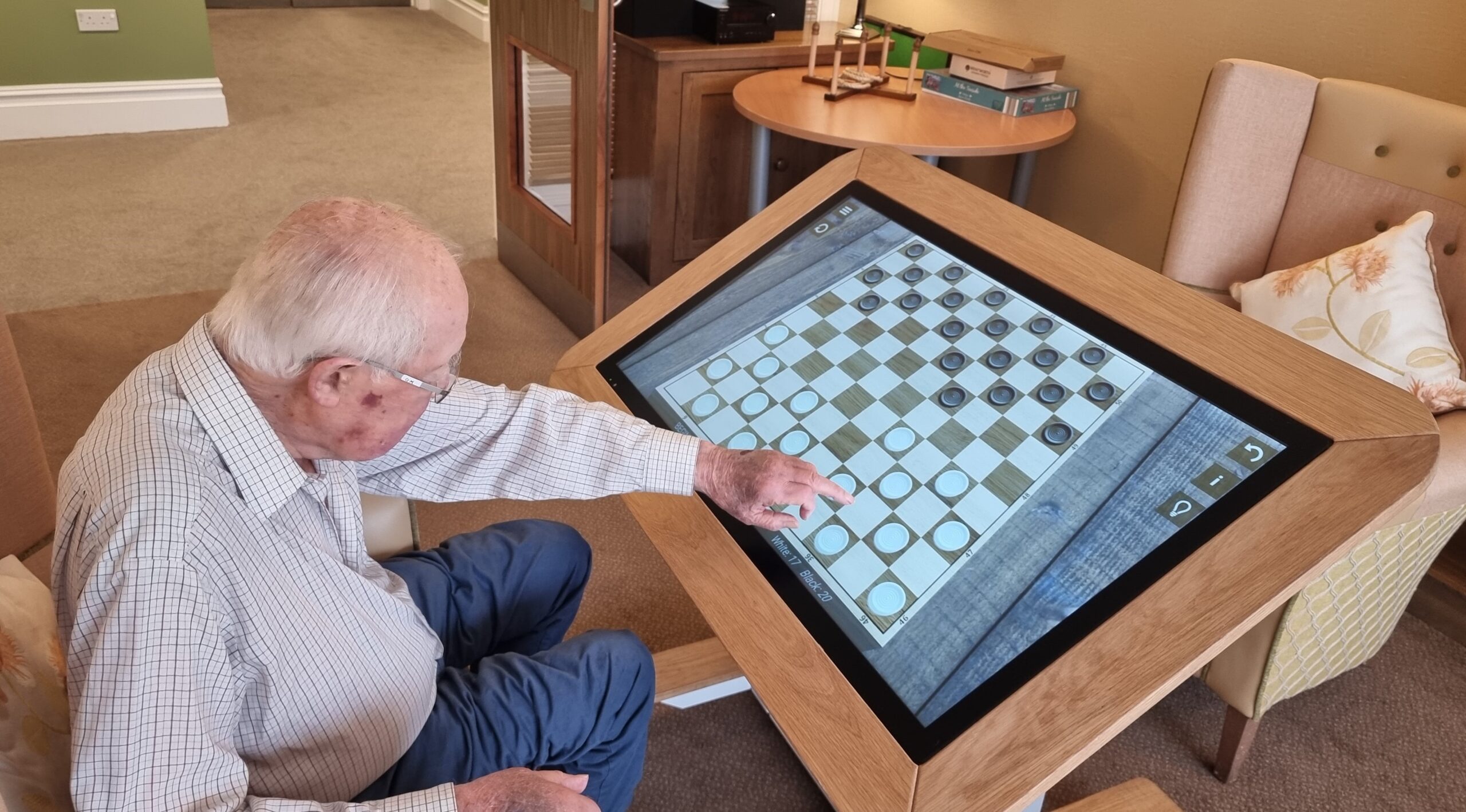 Meet the ‘Tiny Tablet’